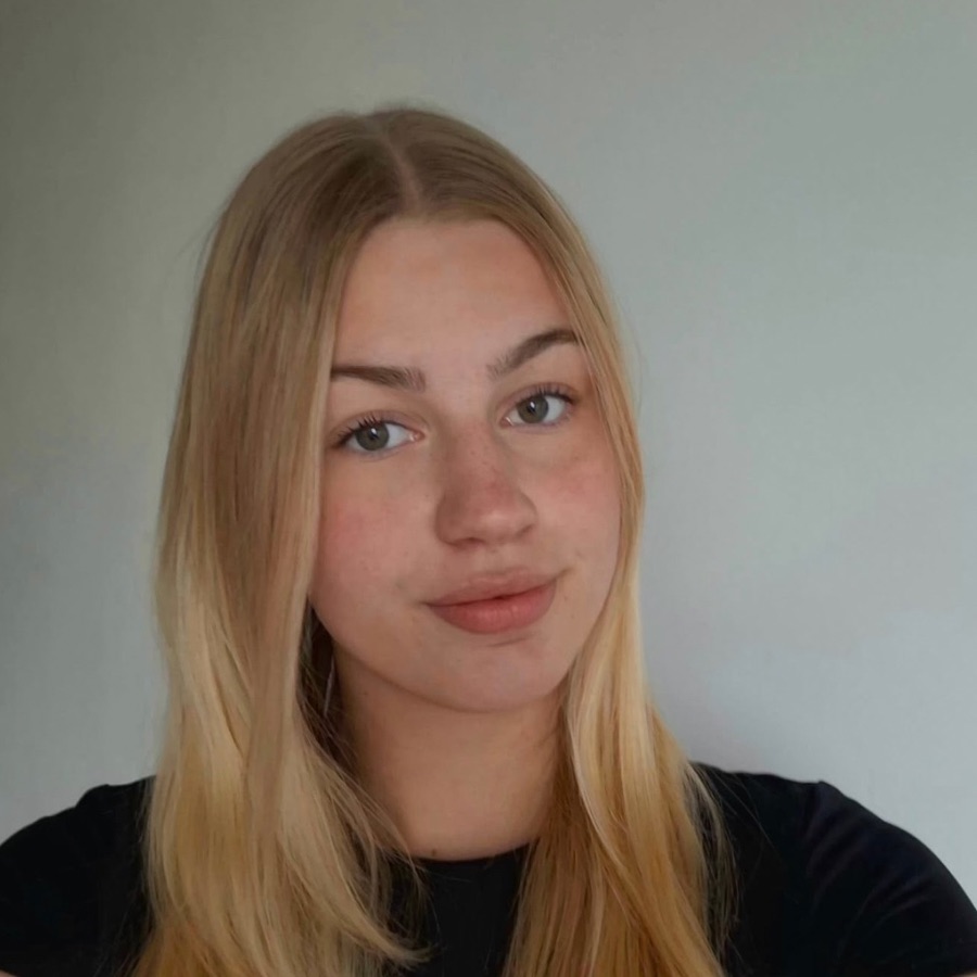 Iva  Hurtova